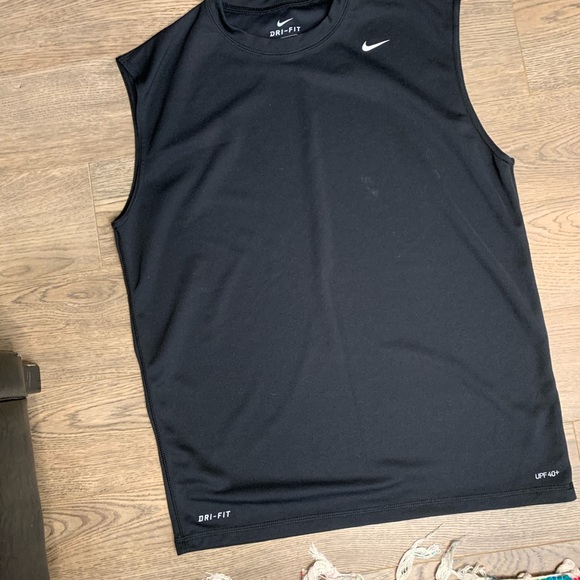 nike dri fit shirt - Picture 4 of 6